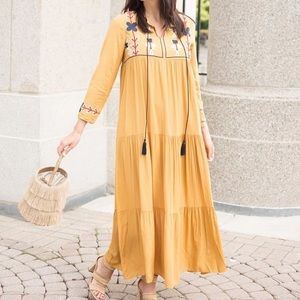Maxi dress with tassels